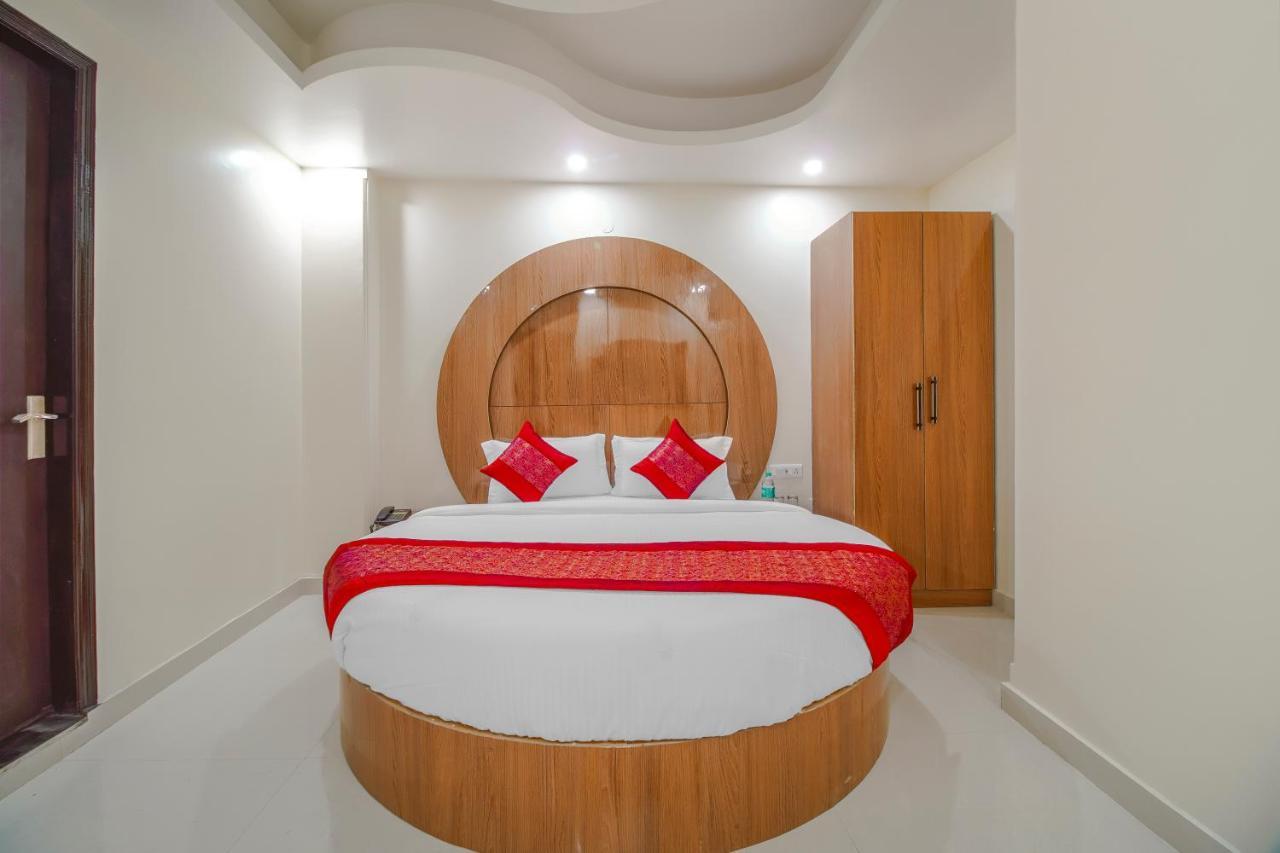 Hotel Classic Plaza At Delhi Airport 新德里 外观 照片