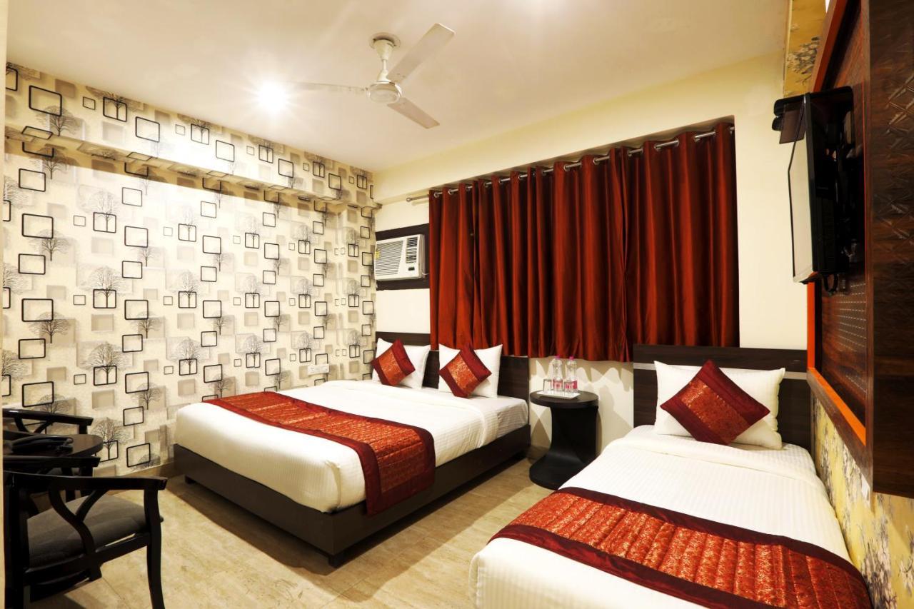 Hotel Classic Plaza At Delhi Airport 新德里 外观 照片